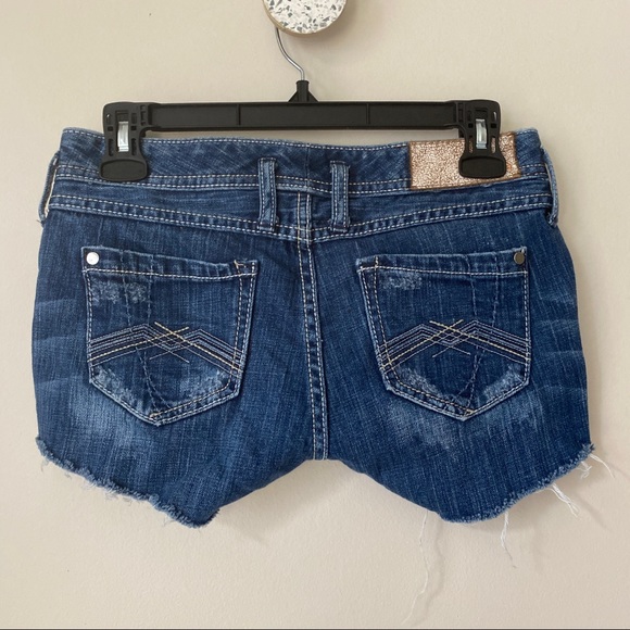 Express Jeans Zelda Skinny Cutoff Jean Shorts Distressed Denim size 0 Low Rise - Picture 7 of 7